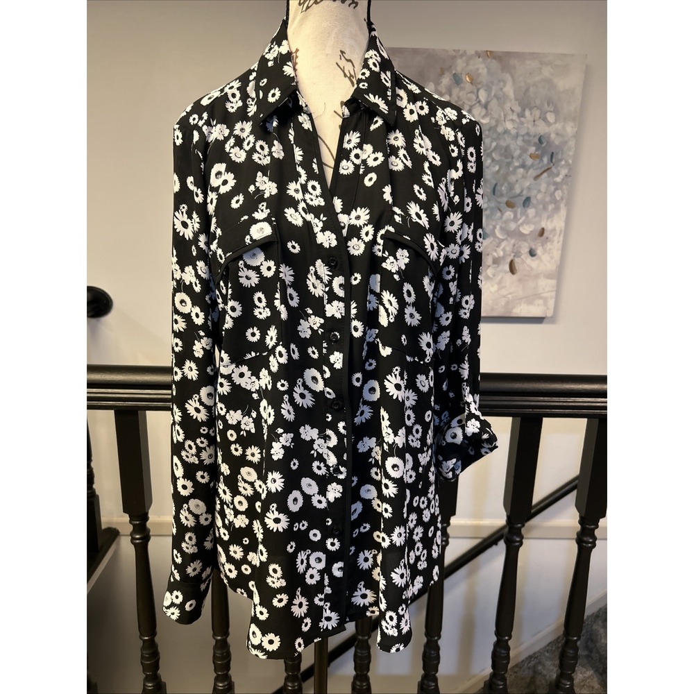 Candie's daisy floral print long tab sleeve semi sheer blouse‎ junior's size XL